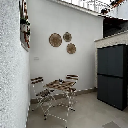 Lorenzina Apartment Palagiano